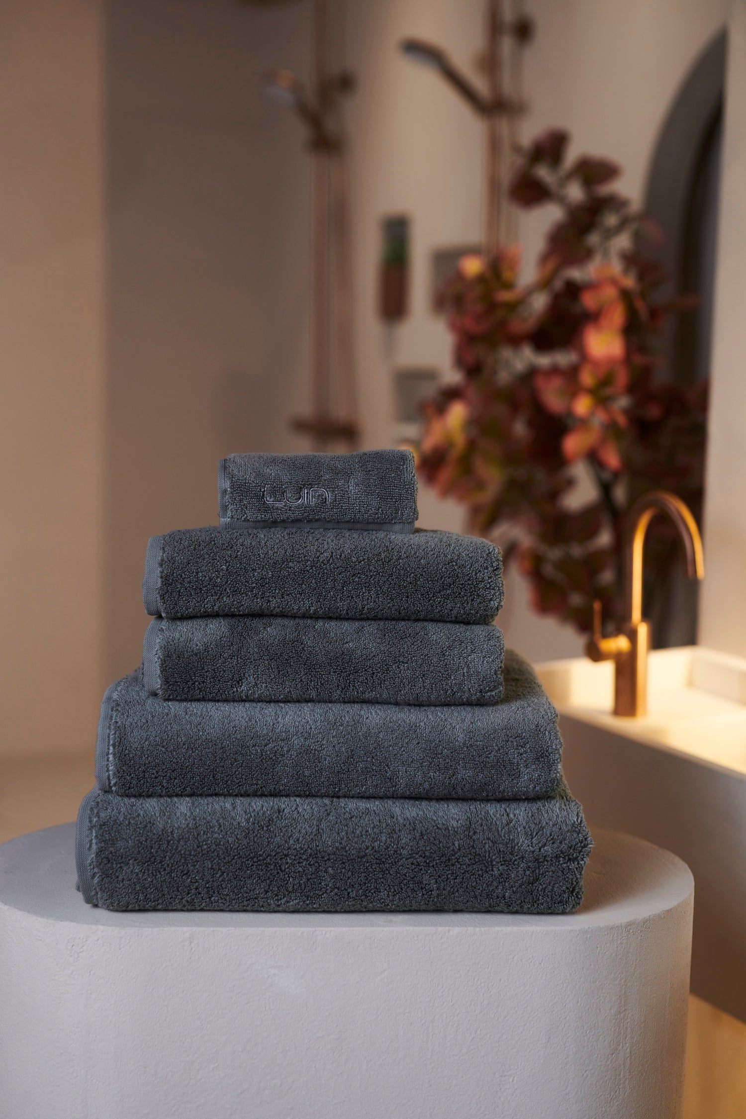 Grande Towel 100x180 cm Granite