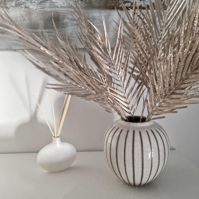 It's the little details at home that always puts a smile on our faces 🥰​​​​​​​​
​​​​​​​​
#luinliving #diffuser #homedecor