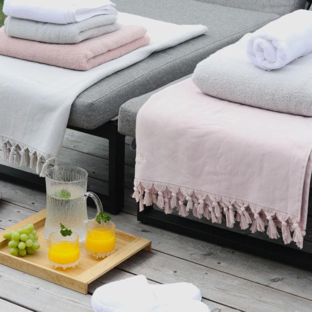 Softest towels for the loveliest summer days! 💛​​​​​​​​
​​​​​​​​
#luinliving