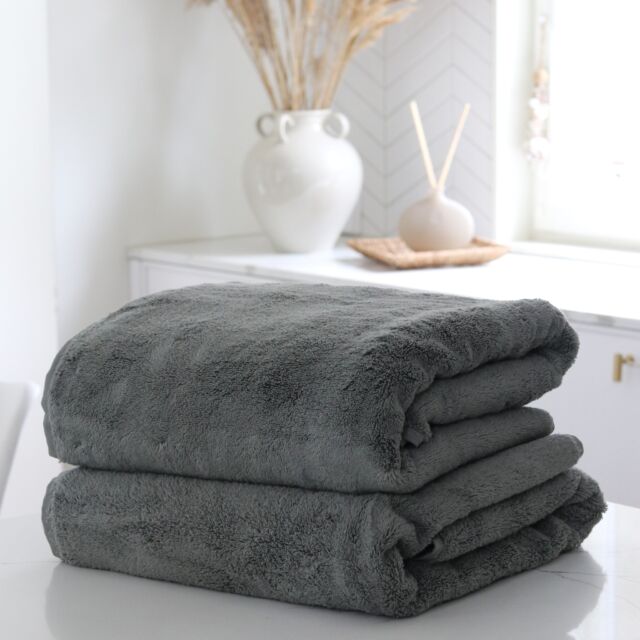Experience the pure luxury our super soft Your Home | Your Spa cotton towels 🤍

#luxurytowels #softtowels #cottontowels #designedinfinland #scandinavianliving #nordichome