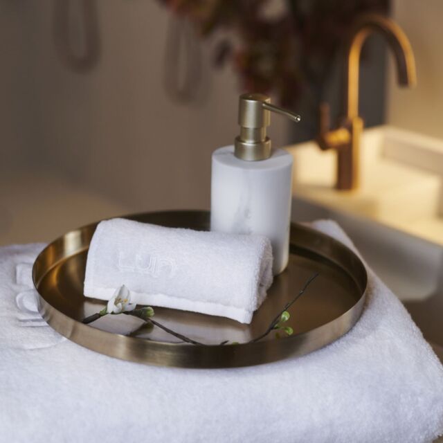 Pamper your guests with soft and elegant Spa Towels 🤍

#guesttowels #spatowel #homelikeahotel #scandihome #nordicliving