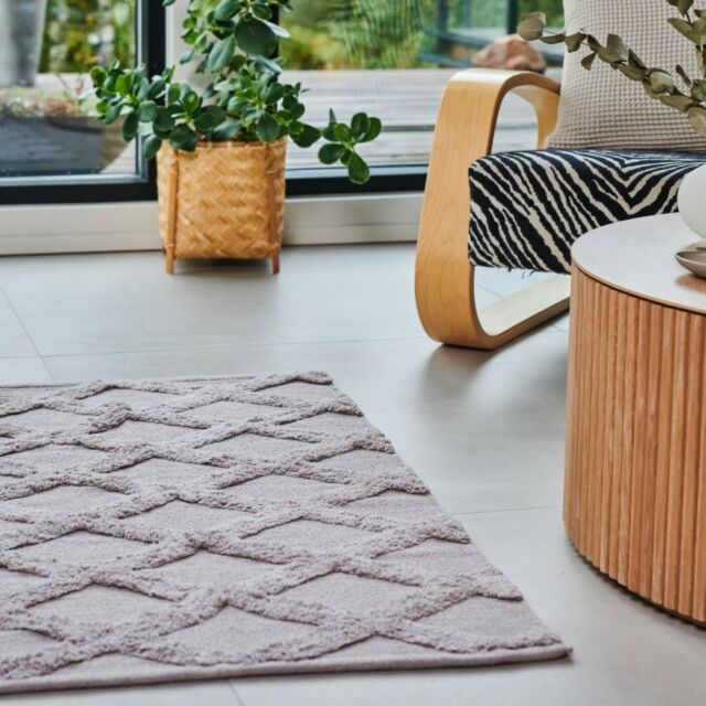 Handmade Serene rugs are made of recycled cotton. Beautiful décor element to every space at your home.