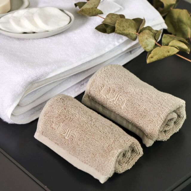 Small Spa Towels are a luxurios way to pamper your guests 🤍
