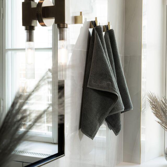 Towel elegance ✨ New larger hand towel size 50x100cm now available in all 6 timeless colors.